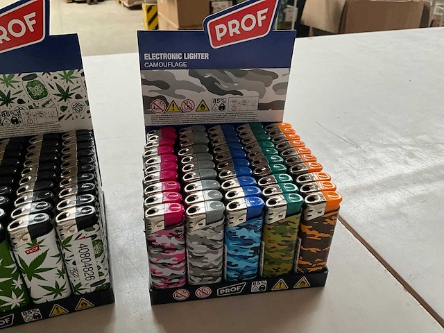 Prof diverse aanstekers in display (550x) - afbeelding 3 van  3