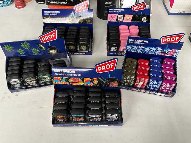 Prof mix kavel diverse aanstekers in display - afbeelding 1 van  5