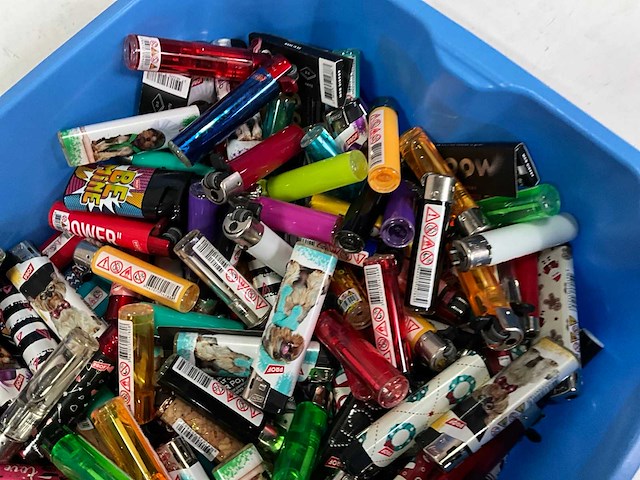 Prof mix kavel diverse aanstekers - afbeelding 4 van  5