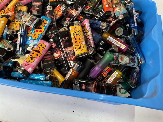 Prof mix kavel diverse aanstekers - afbeelding 4 van  7