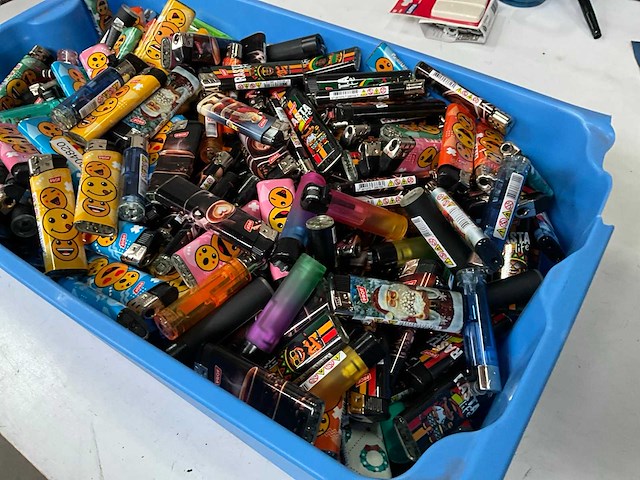 Prof mix kavel diverse aanstekers - afbeelding 6 van  7