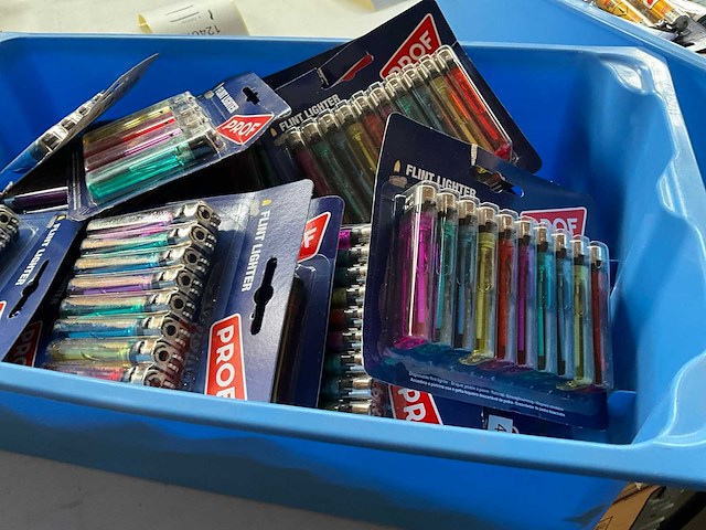 Prof mix kavel diverse multipacks aanstekers - afbeelding 2 van  2
