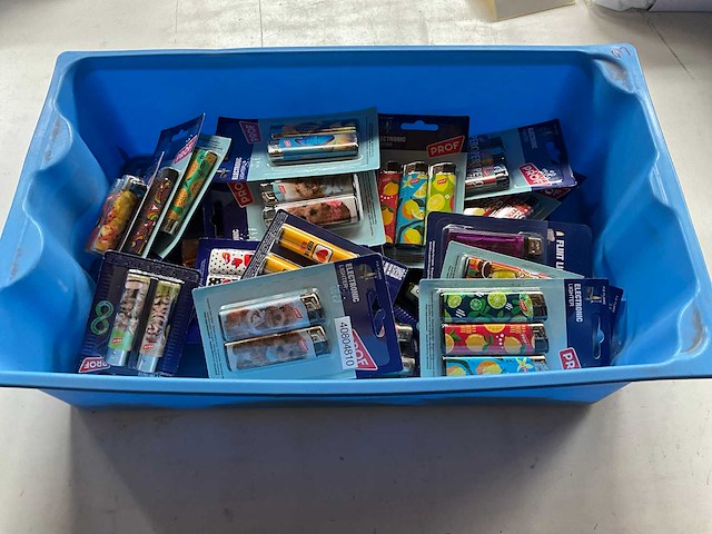 Prof mix kavel diverse multipacks aanstekers - afbeelding 1 van  2