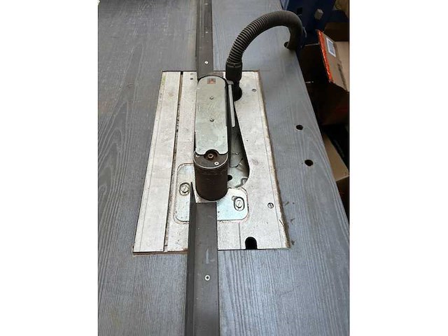 Profesionele tafelschuurmachine met stofafzuiging - belt sanding machine - afbeelding 5 van  5
