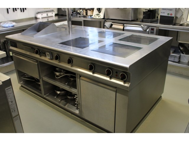 Professioneel inductiefornuis - afbeelding 1 van  12