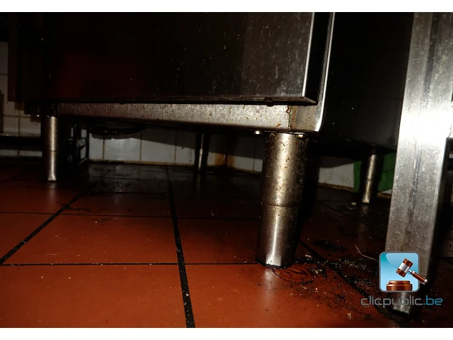 Professioneel kooktoestel met afzuigkap - afbeelding 13 van  13