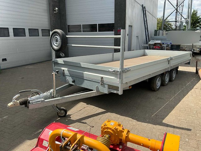 Professionele 3-assige plateauwagen – 540 x 213 cm – 5.400 kg ascapaciteit – ongebruikt - afbeelding 1 van  13