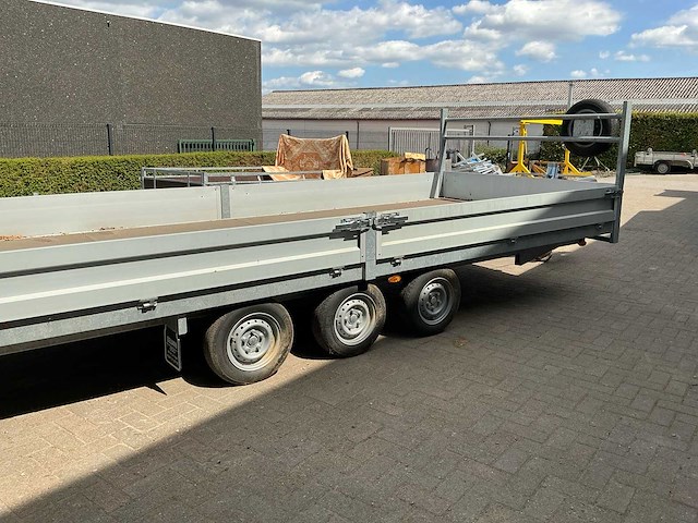 Professionele 3-assige plateauwagen – 540 x 213 cm – 5.400 kg ascapaciteit – ongebruikt - afbeelding 11 van  13