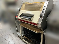 Professionele broodvormmachine / opmaker voor stokbrood en frans brood – inclusief platen - afbeelding 1 van  4