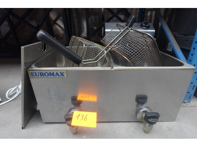 Professionele dubbele friteuse euromax - afbeelding 1 van  4
