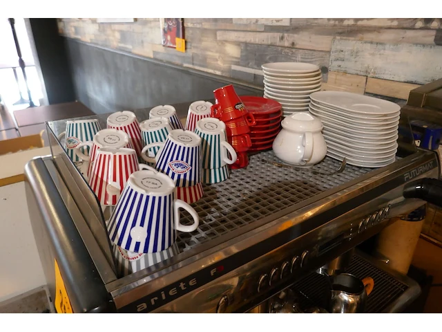 Professionele espressomachine futurmat - afbeelding 6 van  6