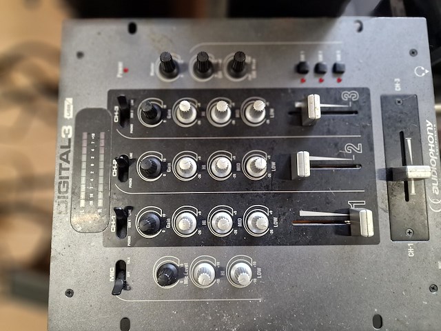 Professionele geluidsinstallatie - afbeelding 6 van  12