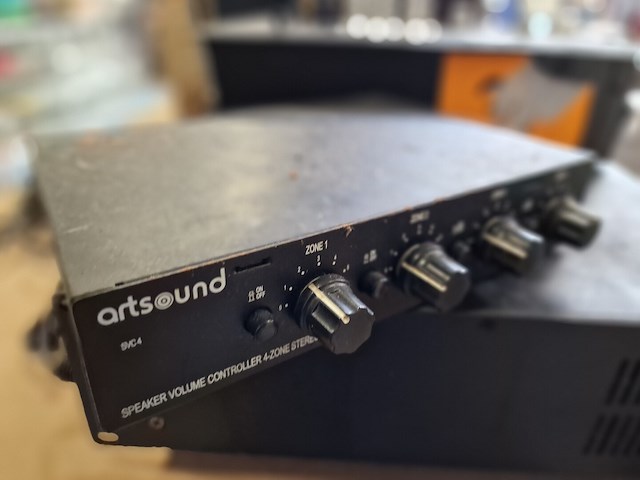 Professionele geluidsinstallatie - afbeelding 8 van  12