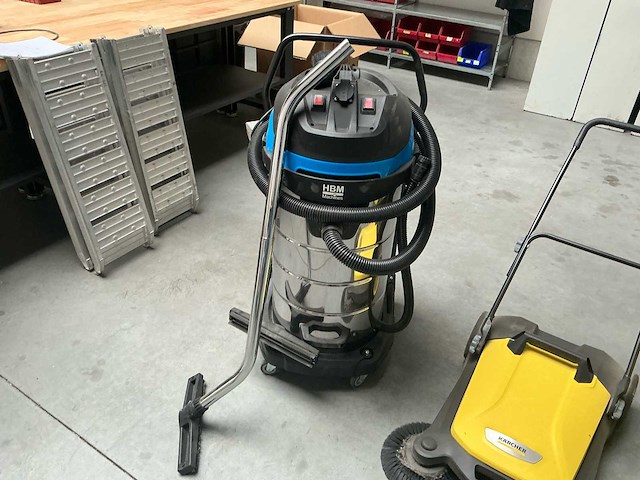 Professionele hbm bouwstofzuiger, borstelmachine kärcher en hoge druk reiniger karomat. - afbeelding 3 van  7