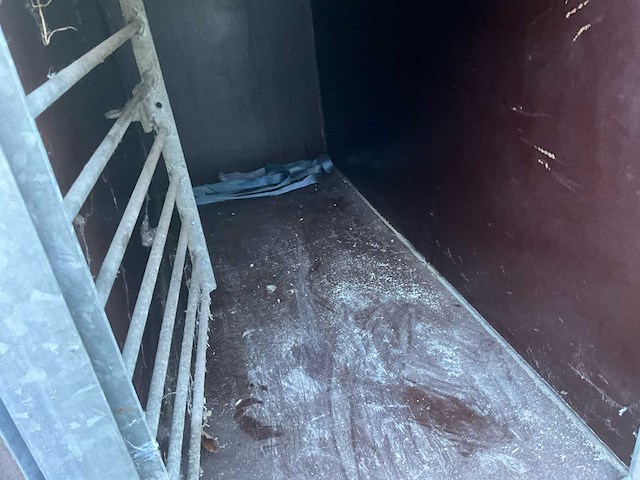 Professionele hondenaanhanger 750kg - afbeelding 3 van  13