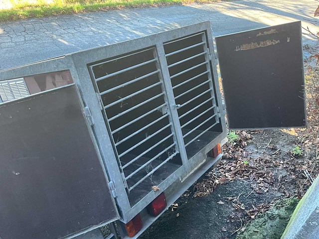 Professionele hondenaanhanger 750kg - afbeelding 13 van  13