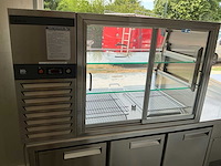 Professionele houtgestookte pizza-foodtruck - afbeelding 5 van  18