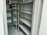 Professionele inloopkoelcel ca. 190 x 240 cm met koelinstallatie en rekken - afbeelding 3 van  7