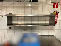 Professionele inox horeca-inrichting: werktafel, verrijdbare tafel, wandrek (3x) - afbeelding 17 van  18