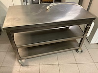 Professionele inox horeca-inrichting: werktafel, verrijdbare tafel, wandrek (3x) - afbeelding 2 van  18