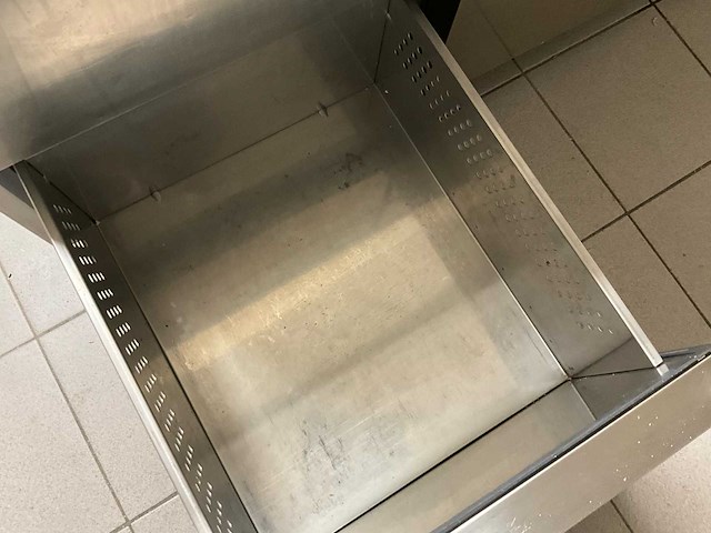 Professionele inox horeca-inrichting: werktafel, verrijdbare tafel, wandrek (3x) - afbeelding 6 van  18