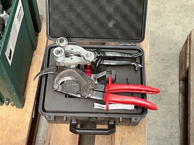 Professionele kabelschiller set in koffer – compleet met toebehoren - afbeelding 1 van  2