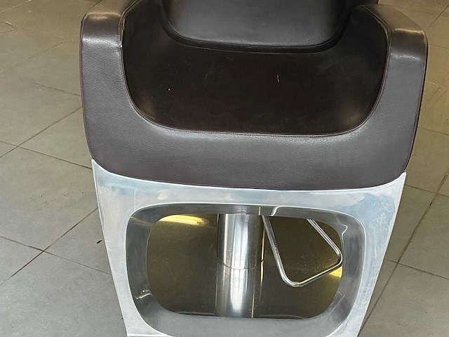 Professionele kappersstoelen haarverzorging - afbeelding 12 van  15