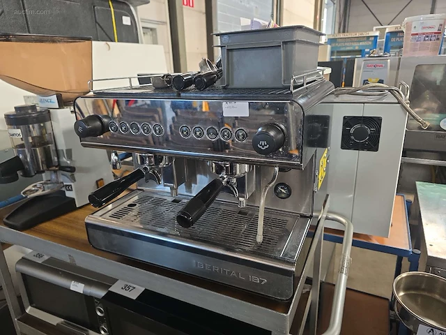 Professionele koffiemachine iberital ib7 - afbeelding 1 van  3