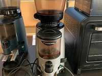 Professionele koffiemolen faema