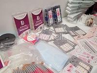 Professionele nagelstock • 354 items • 60 ref. - afbeelding 1 van  12
