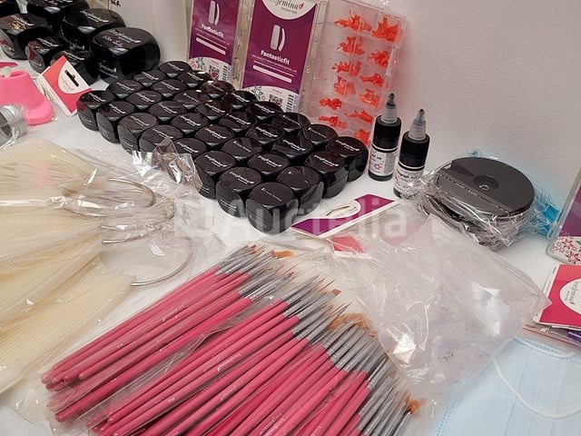 Professionele nagelstock • 354 items • 60 ref. - afbeelding 9 van  12