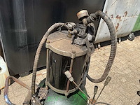 Professionele pneumatische olie-afzuiger / oil extractor (2x) - afbeelding 11 van  11