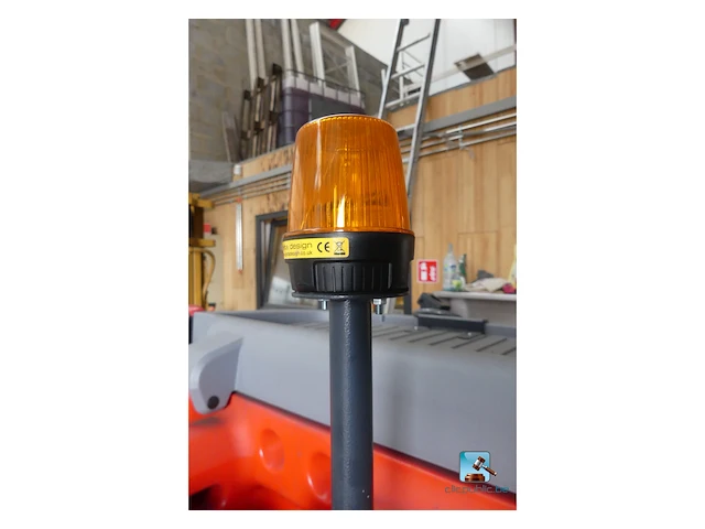 Professionele schrobzuigmachine - afbeelding 13 van  36