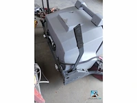 Professionele schrobzuigmachine - afbeelding 19 van  36