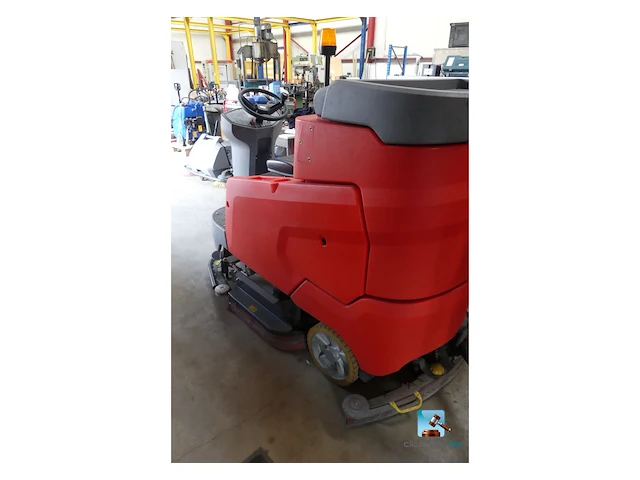 Professionele schrobzuigmachine - afbeelding 12 van  36