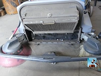 Professionele schrobzuigmachine - afbeelding 25 van  36