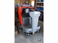 Professionele schrobzuigmachine - afbeelding 32 van  36