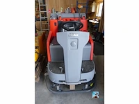 Professionele schrobzuigmachine - afbeelding 33 van  36