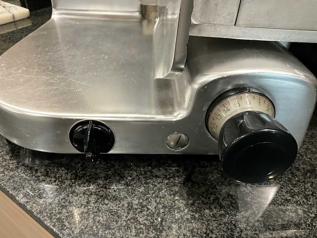 Professionele snijmachine / vleeswarensnijmachine - functioneel - afbeelding 4 van  5