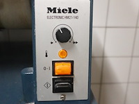 Professionele strijkmachine miele - afbeelding 2 van  3