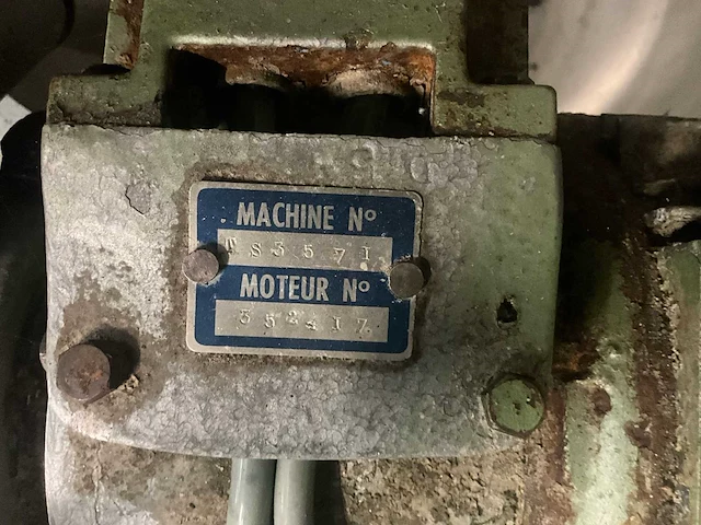 Professionele vleesmixer/knedder – grote kom – 380 v driefasige professionele vleesmixer/kneder – grote kom – 380 v driefasig - afbeelding 2 van  6