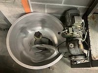 Professionele vleesmixer/knedder – grote kom – 380 v driefasige professionele vleesmixer/kneder – grote kom – 380 v driefasig - afbeelding 3 van  6