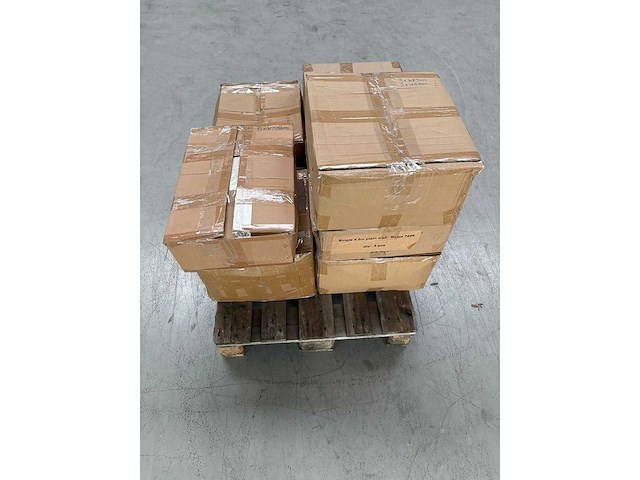 Professionele zijwanden voor partytenten 3x3; 3x4,5, 3x6; 4x4; 4x6 en 4x8 - afbeelding 1 van  2