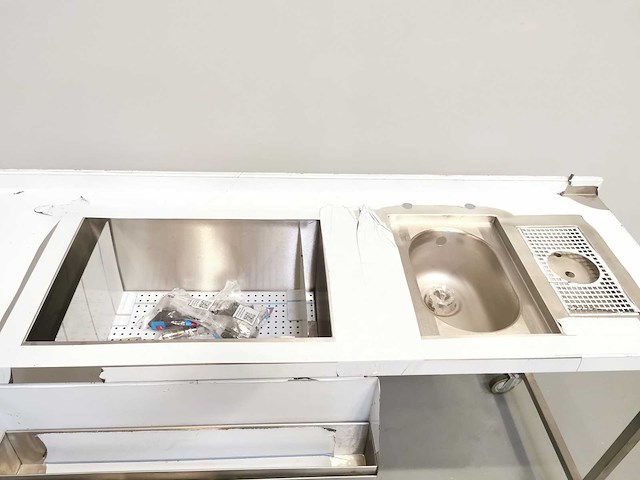 Proffil - stalen - roestvrijstalen gootsteenstation - afbeelding 2 van  2