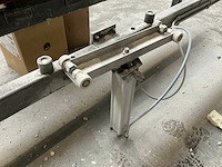 Profiel stalen werktafel met pneumatische hefunit - afbeelding 4 van  5