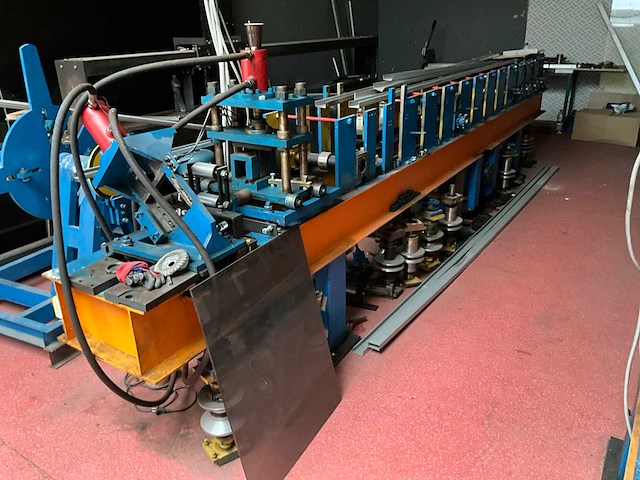 Profielbuigmachine (2x) - afbeelding 1 van  16