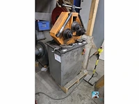 Profielbuigmachine