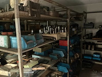 Profielstalen rek met inhoud (2x) - afbeelding 4 van  6