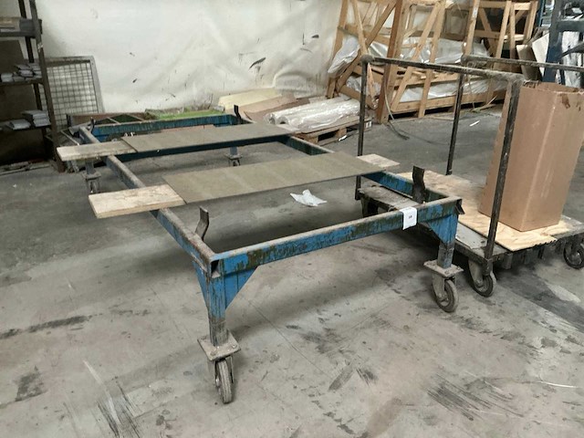 Profielstalen rolwagen - afbeelding 2 van  3