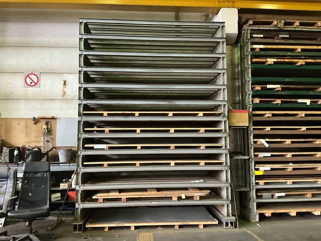 Profielstalen stelling met inhoud - afbeelding 1 van  5